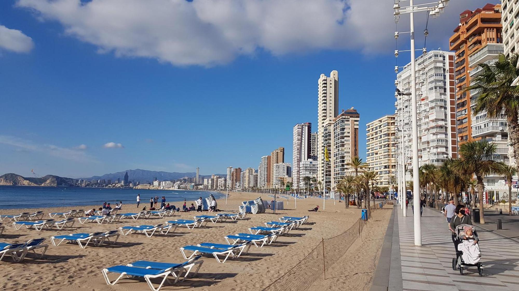 Los Caballos Vip Playa Levante Benidorm Kültér fotó